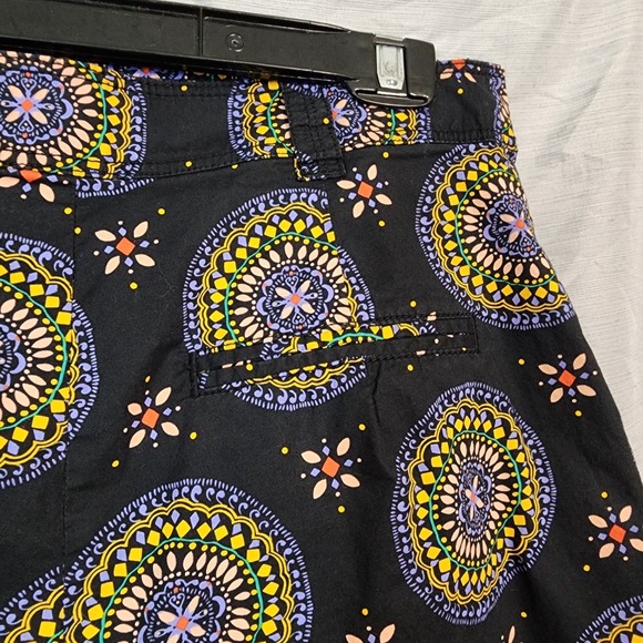 MAEVE Size 6 Abstract City Black Motif Anthropologie Mandala High Waist Shorts - Picture 6 of 10